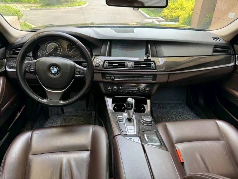 保定15年宝马5系7