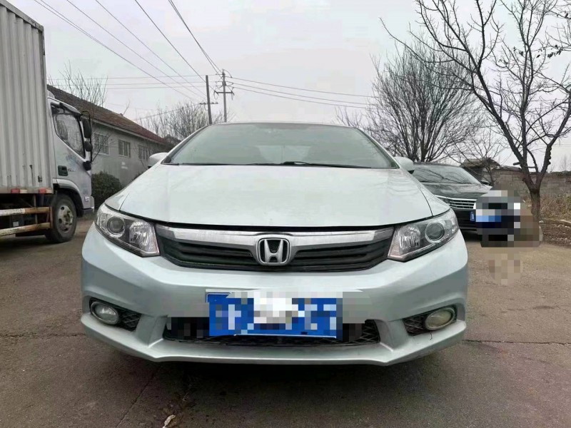 青岛11年本田思域1