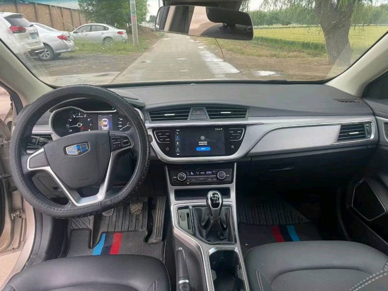 保定19年吉利帝豪GL4