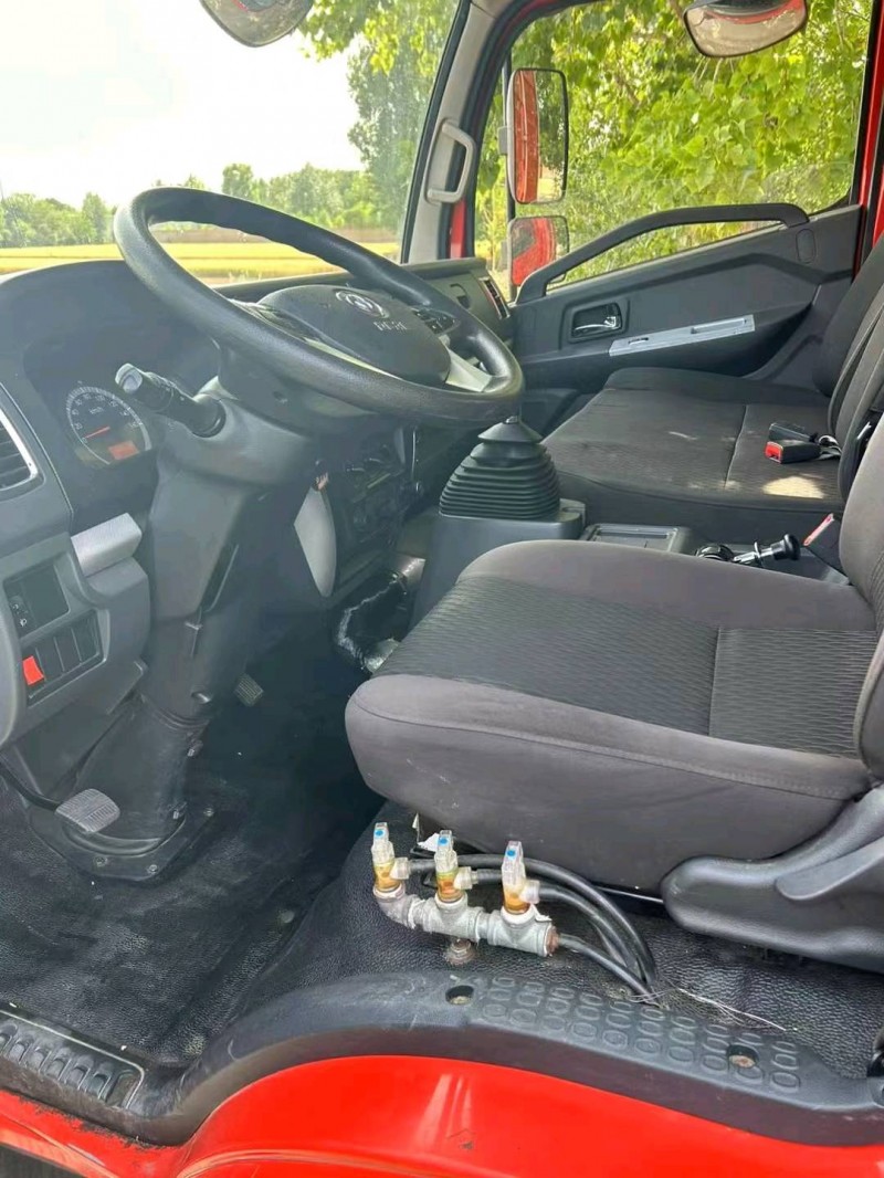 保定21年东风多利卡7