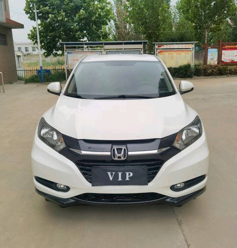 青岛18年本田缤智1