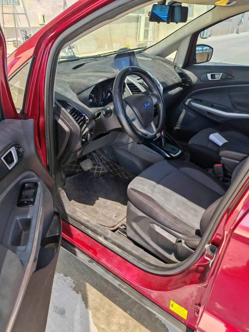 保定15年福特翼搏8