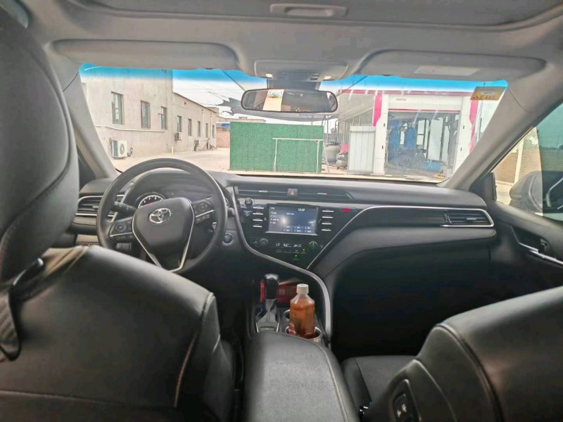 保定18年丰田凯美瑞5