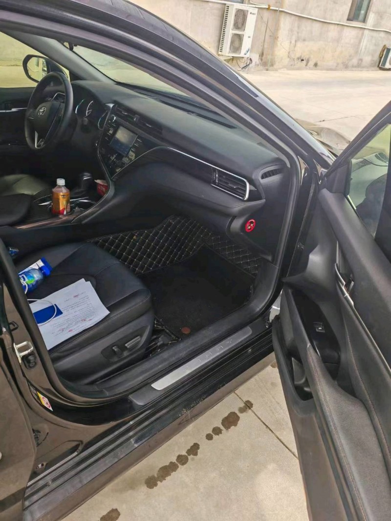 保定18年丰田凯美瑞7