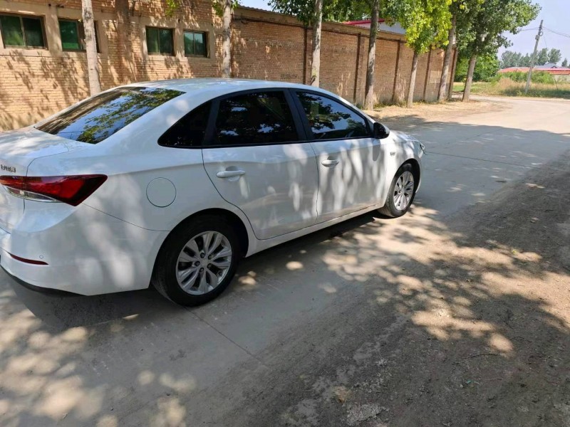 保定20年别克英朗4