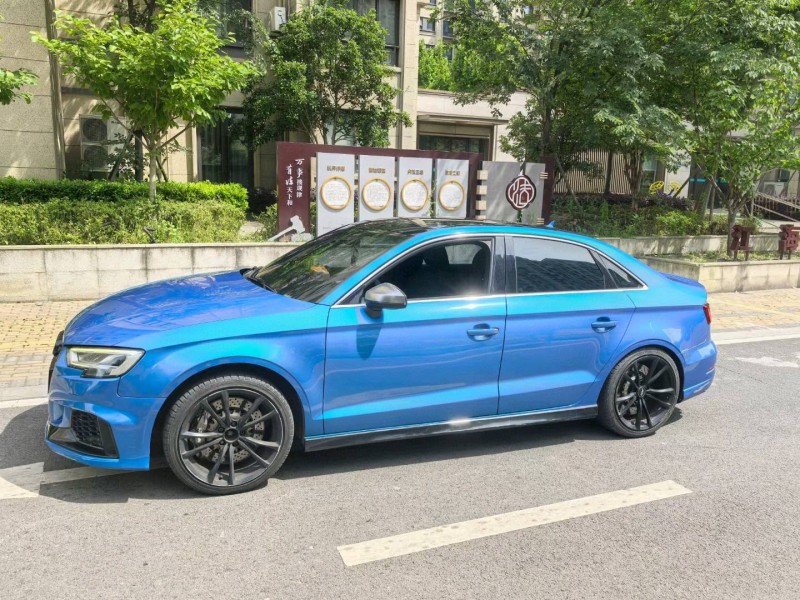 苏州18年奥迪S32