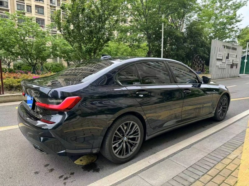 苏州21年宝马3系7