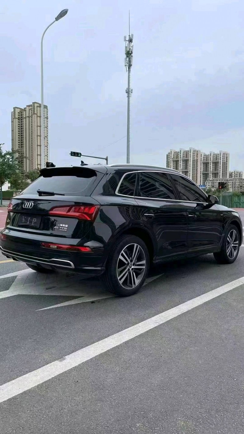 东营19年奥迪Q56