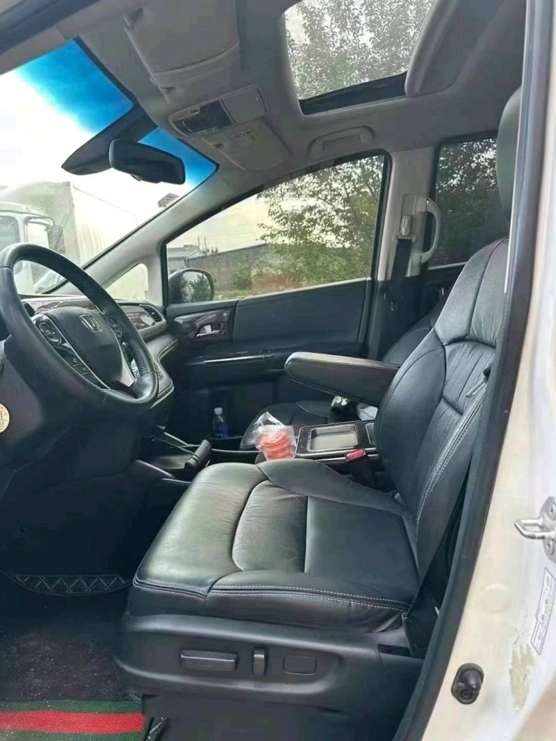 枣庄19年本田艾力绅5