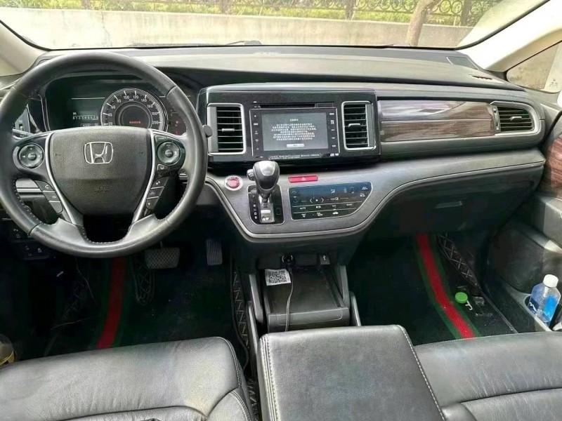 枣庄19年本田艾力绅8