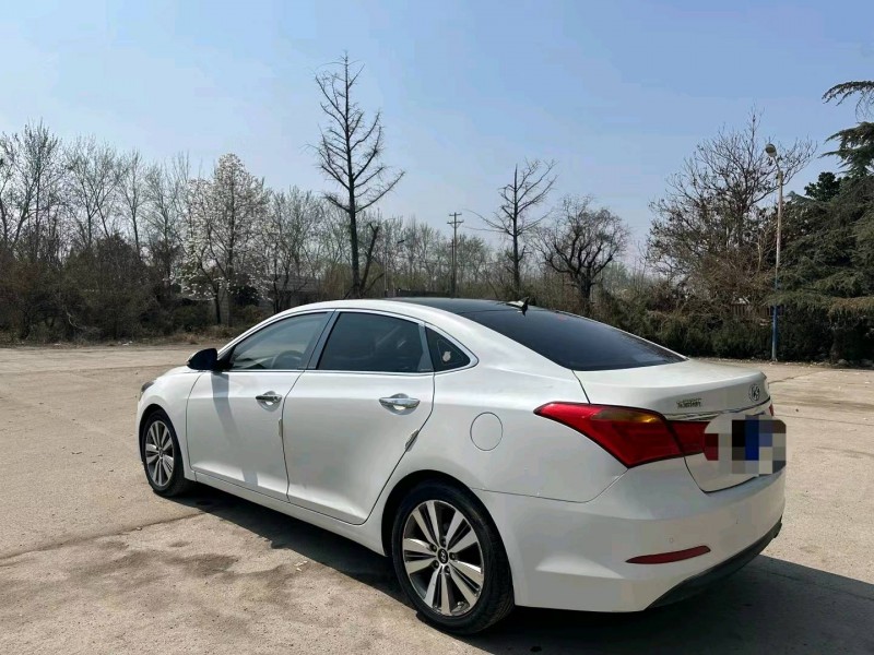 济南16年现代名图7