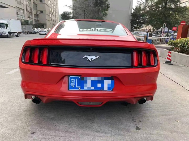 汕头16年福特野马5