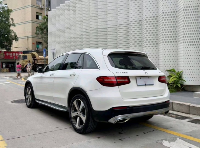 广州16年奔驰GLC7