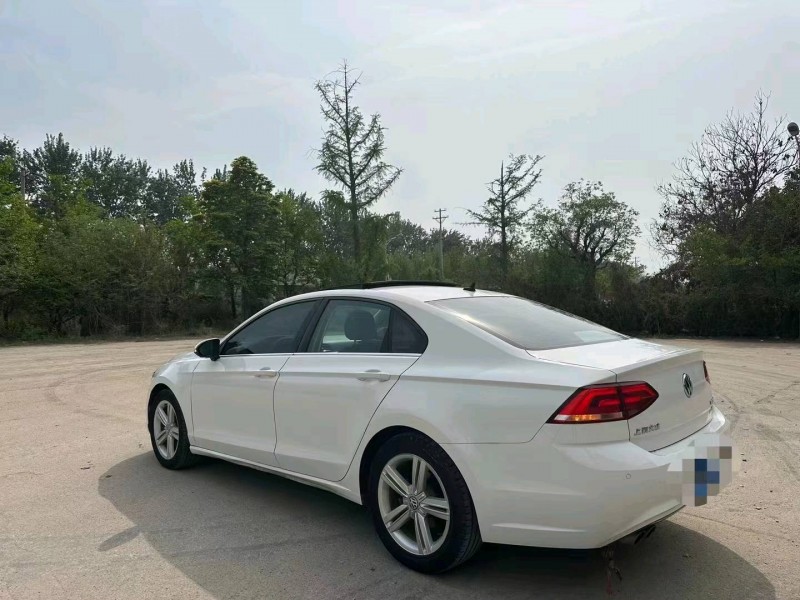 济南15年大众凌渡7