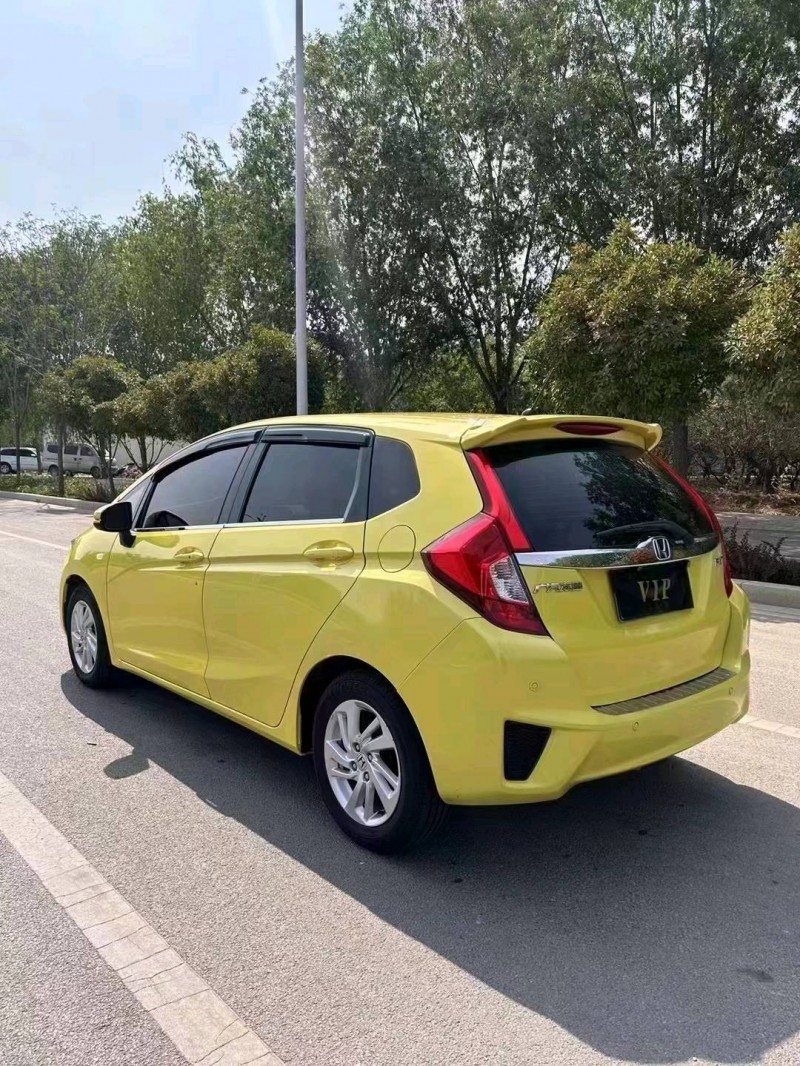 济南16年本田飞度8