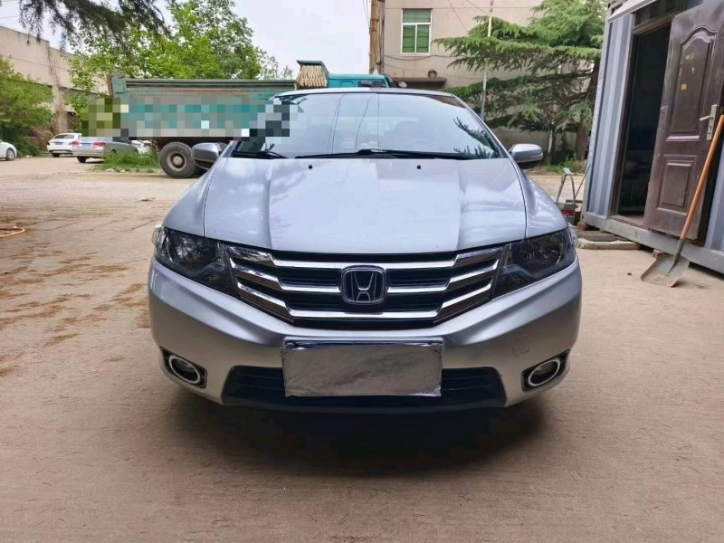 济南13年本田锋范1