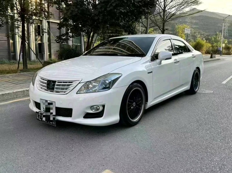 广州14年丰田皇冠2