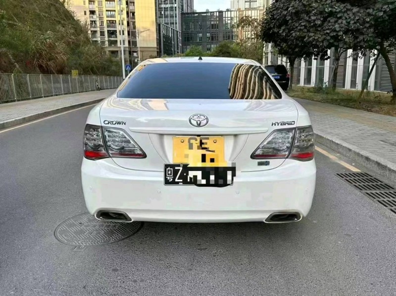 广州14年丰田皇冠9