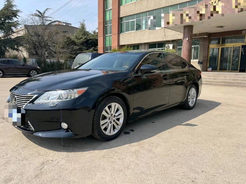 济南13年雷克萨斯ES2