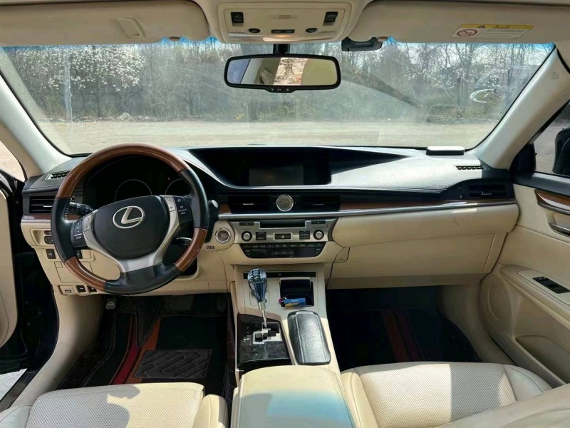 济南13年雷克萨斯ES6