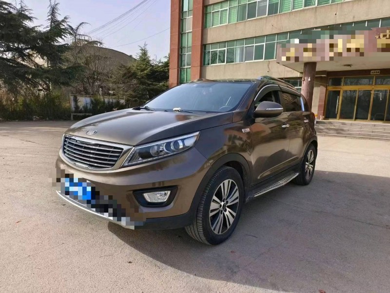 济南14年起亚智跑3