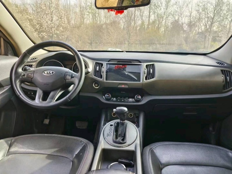 济南14年起亚智跑4