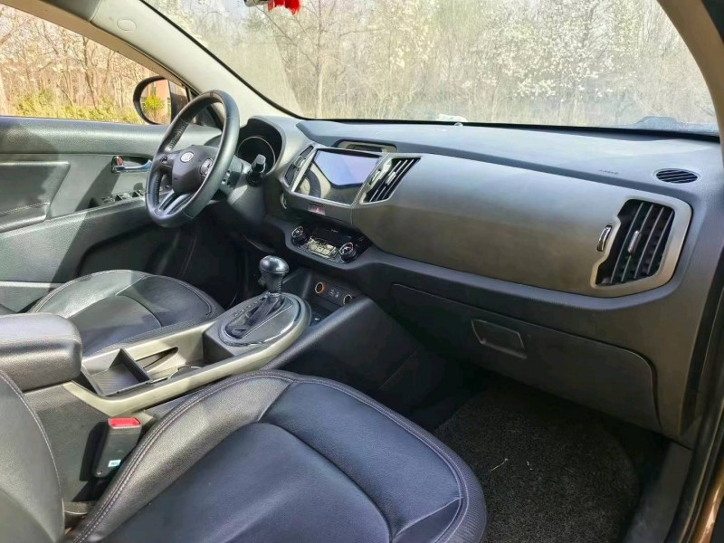 济南14年起亚智跑5