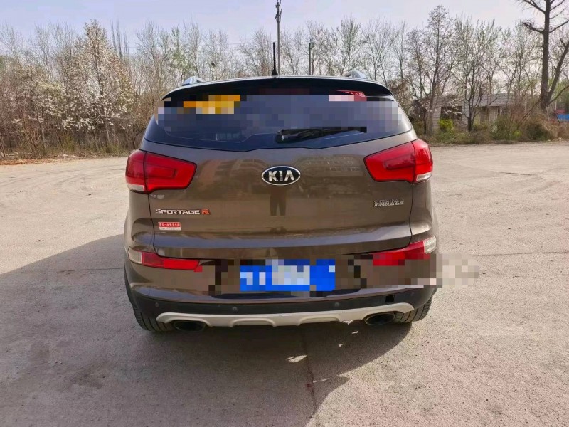 济南14年起亚智跑9