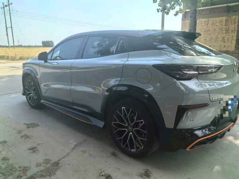 保定22年长安汽车UNI-T5