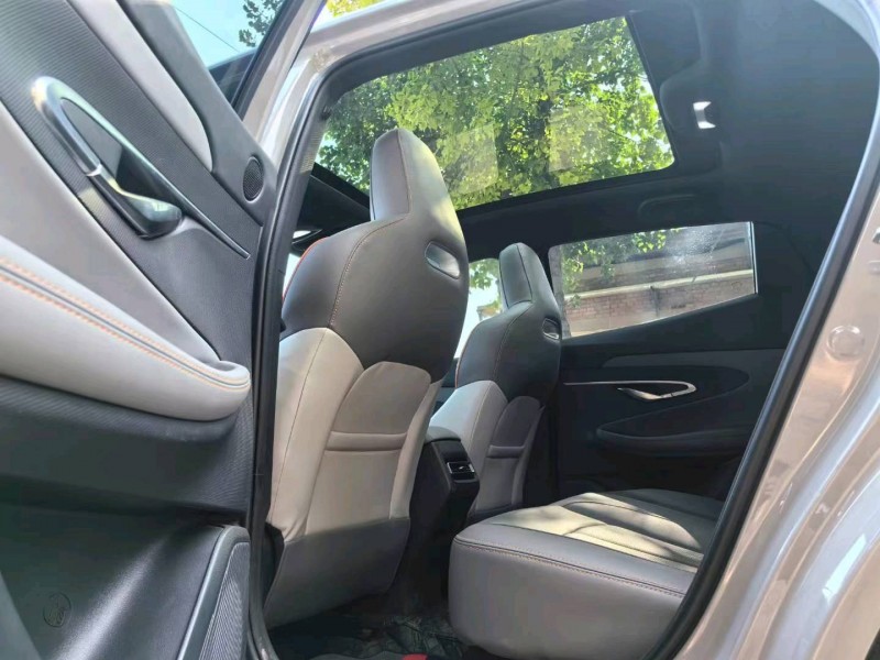 保定22年长安汽车UNI-T7