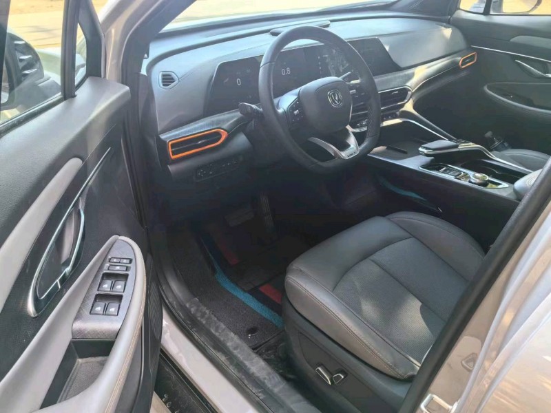 保定22年长安汽车UNI-T8