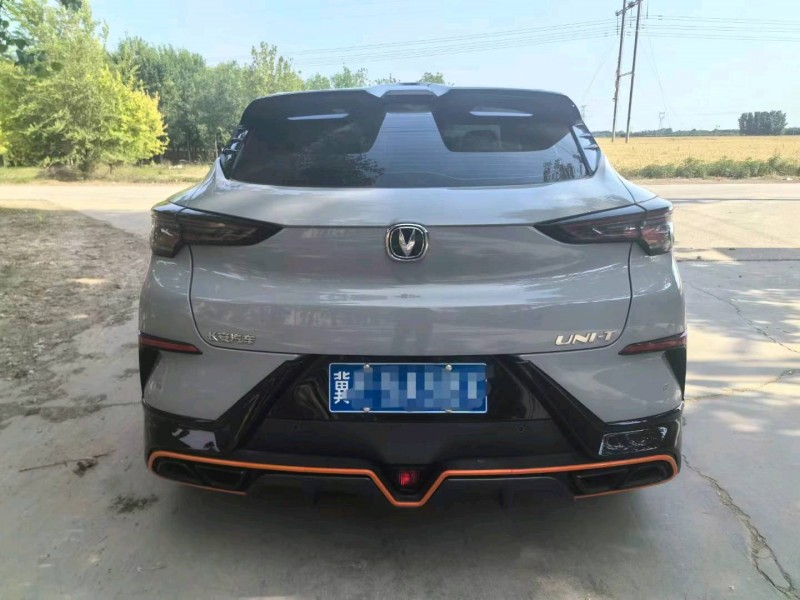 保定22年长安汽车UNI-T9