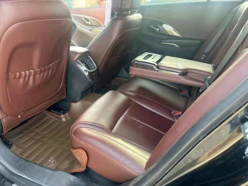 保定14年别克君越7