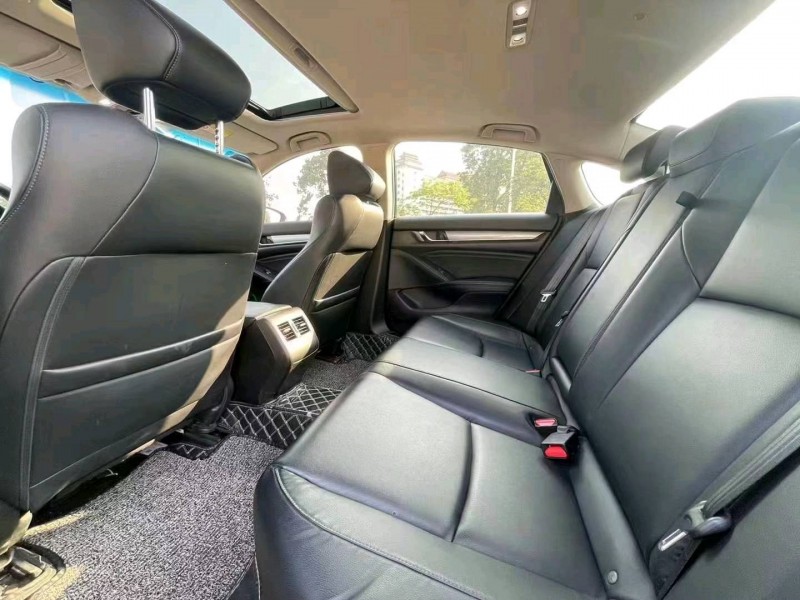 汕头20年本田雅阁5