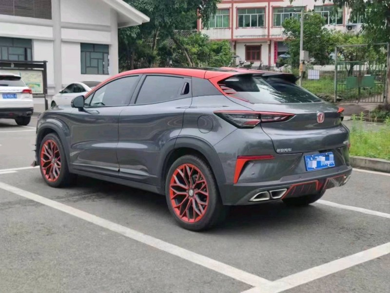 重庆21年长安汽车UNI-T4