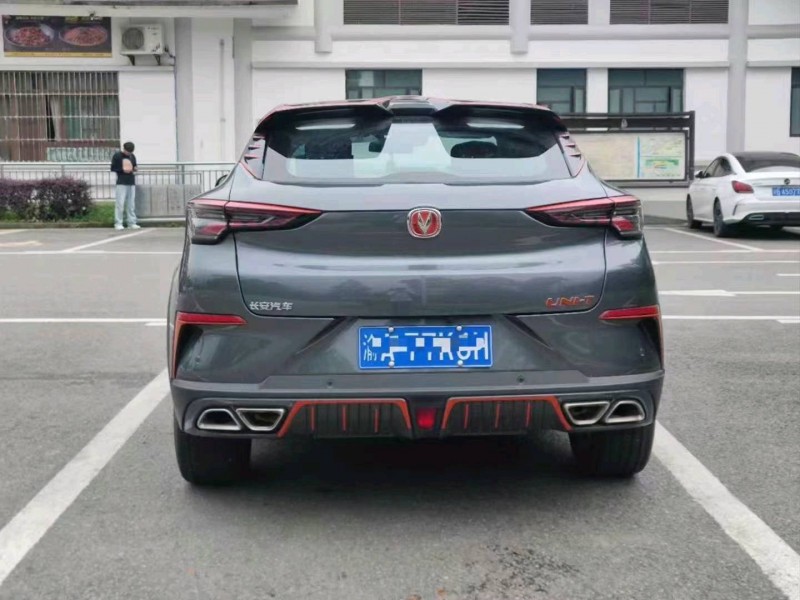 重庆21年长安汽车UNI-T5