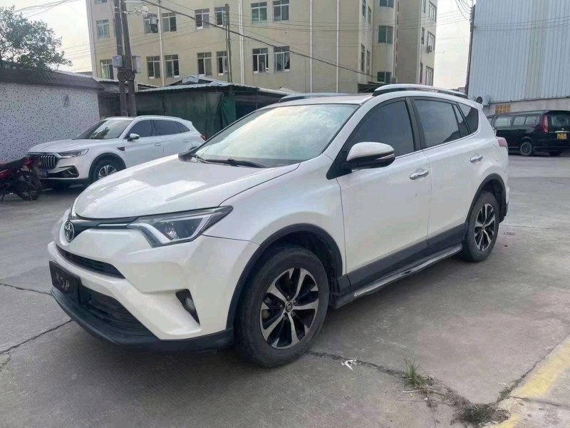 汕头17年丰田RAV44