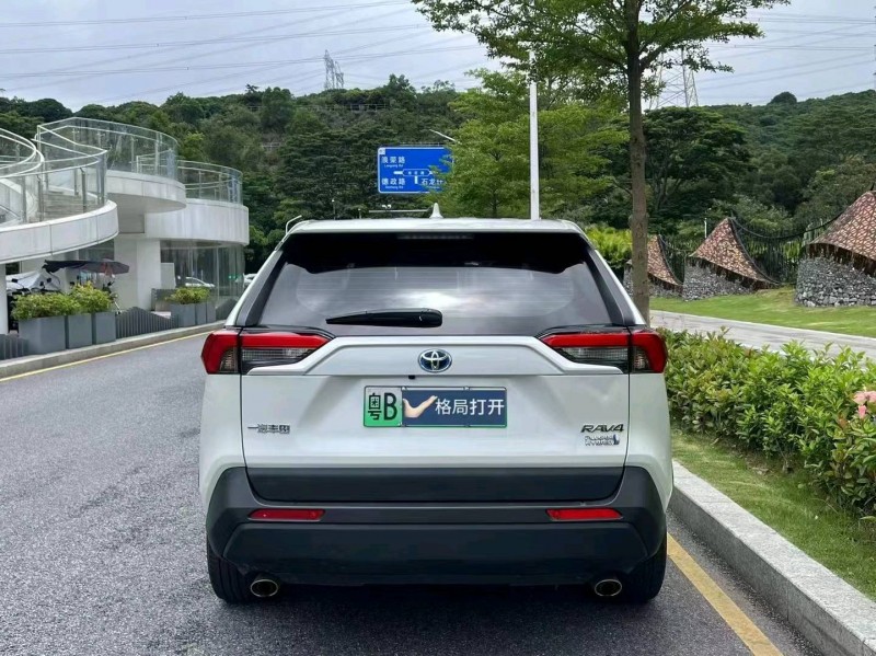 广州21年丰田RAV4荣放9