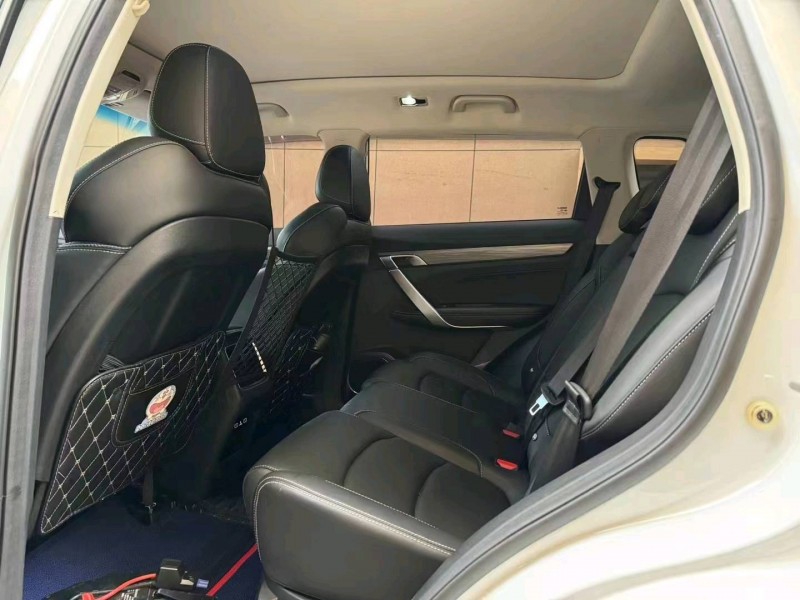 保定21年吉利博越7