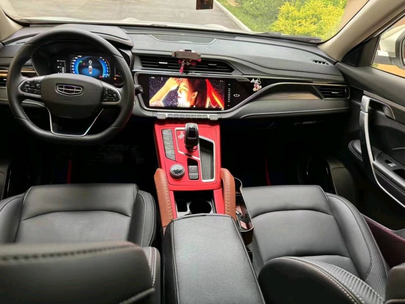 保定21年吉利博越8