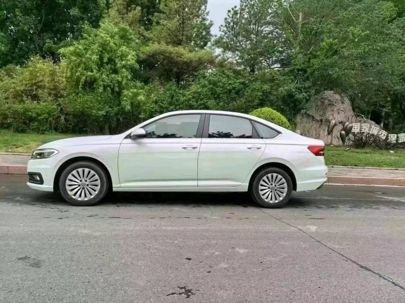 济南20年大众朗逸8