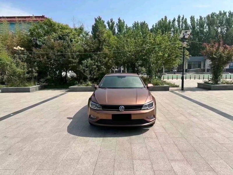 济南15年大众凌渡1