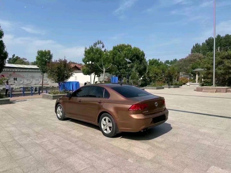 济南15年大众凌渡8