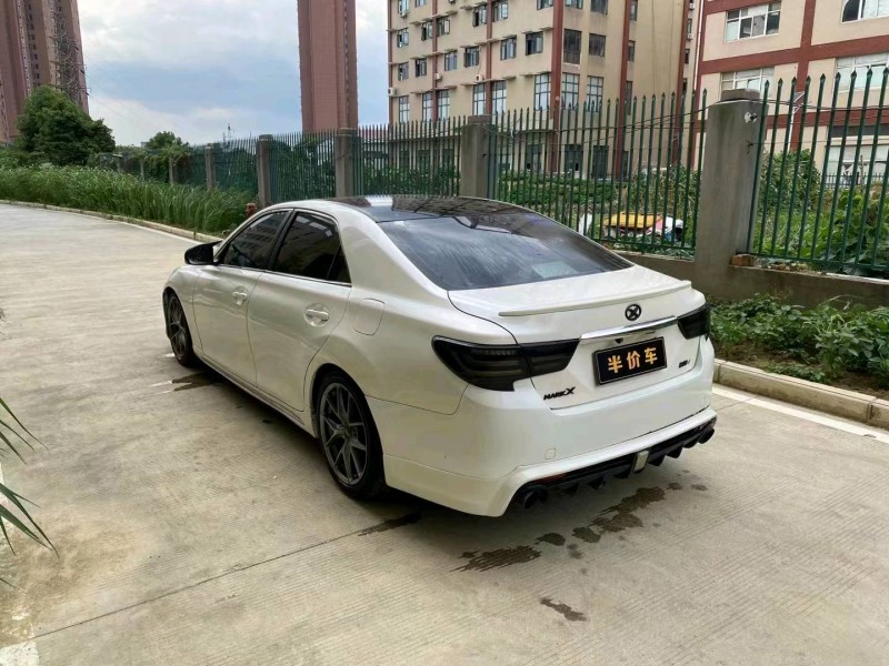 武汉13年丰田锐志4