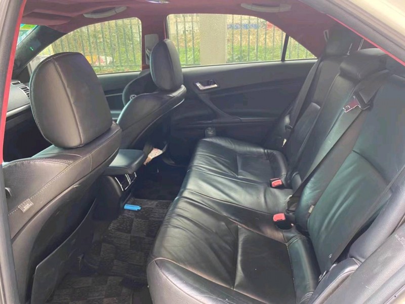 武汉13年丰田锐志8