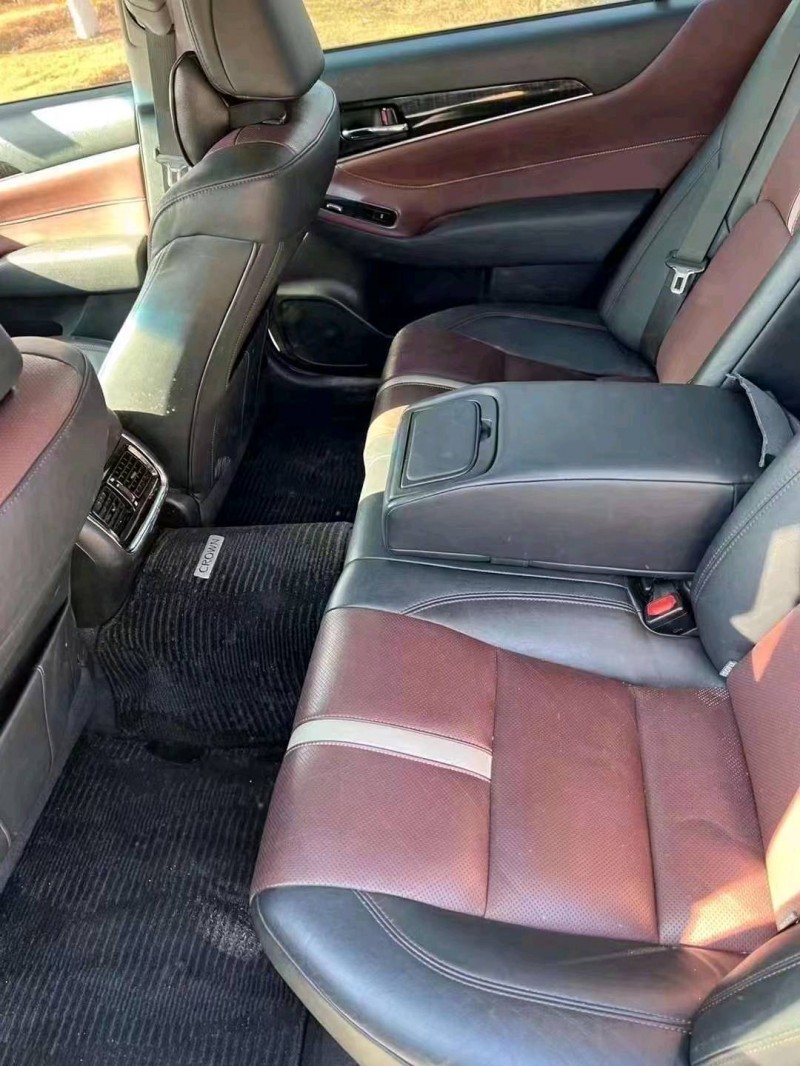 济南17年丰田皇冠6