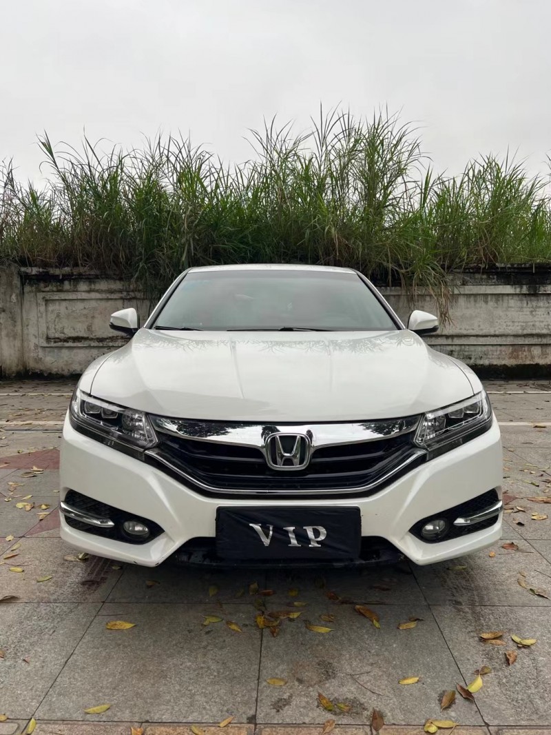 东莞17年本田思铂睿1