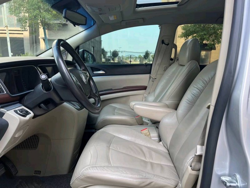 徐州16年别克GL86