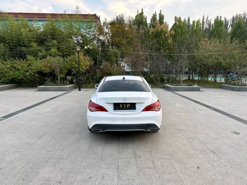 济南18年奔驰CLA9