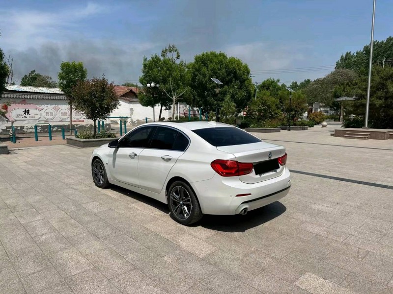 济南18年宝马1系8